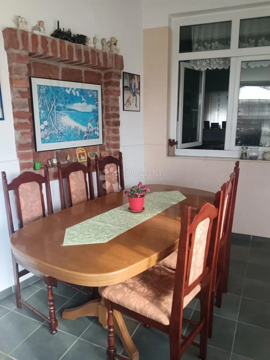 kuća u prirodi s jezerom i velikim imanjem - slika 16