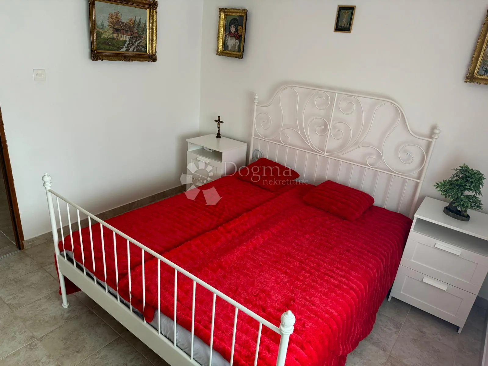 dvije samostojeće kuće na velikoj okućnici - slika 9