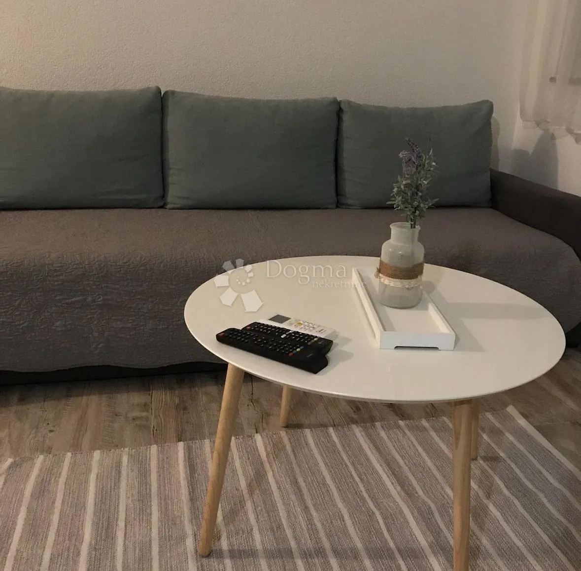 prodaje se kat kuće s dva moderno namještena apartmana centar vira - slika 30