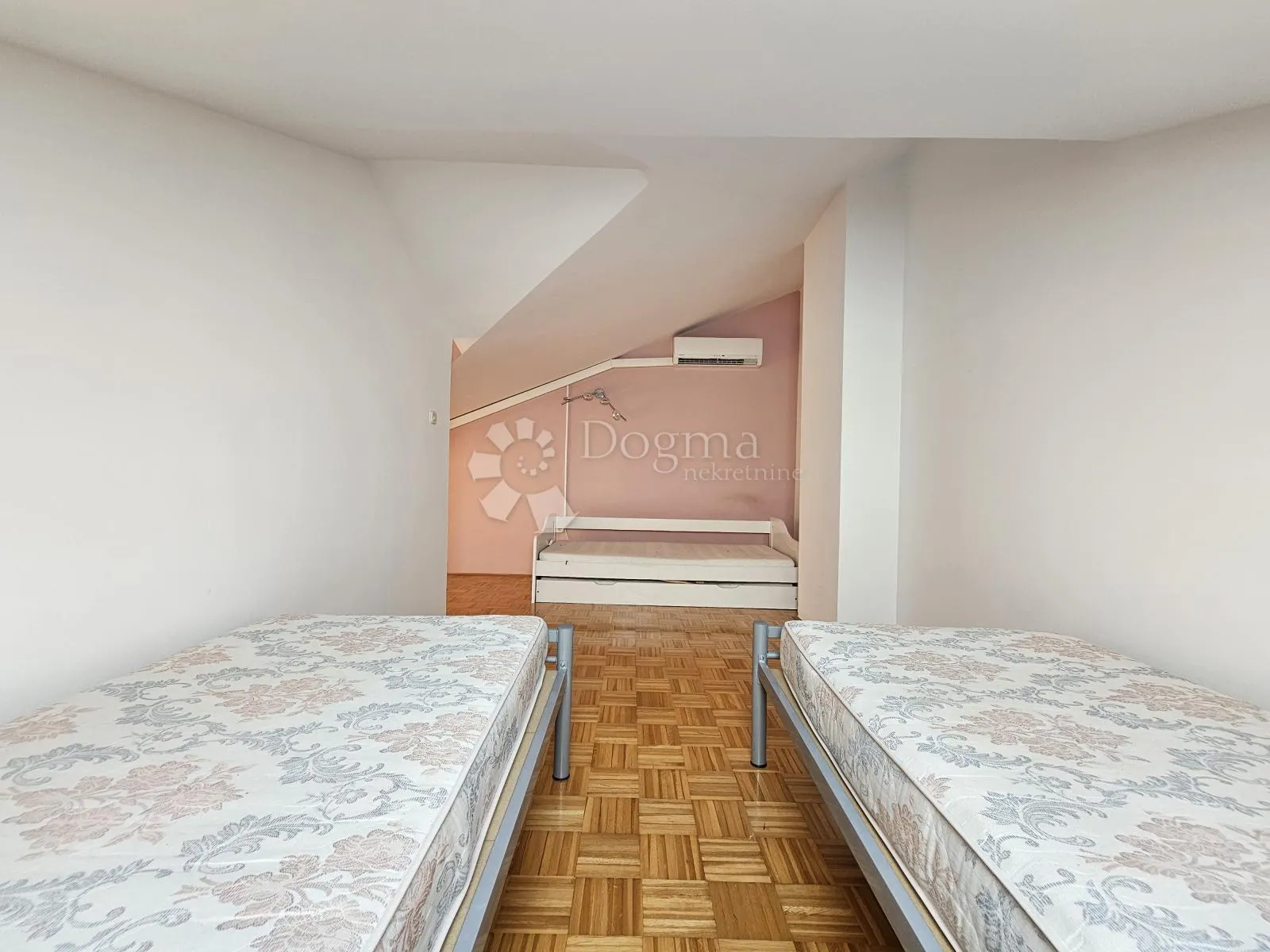 2ss+db, pogled more, centar - slika 15