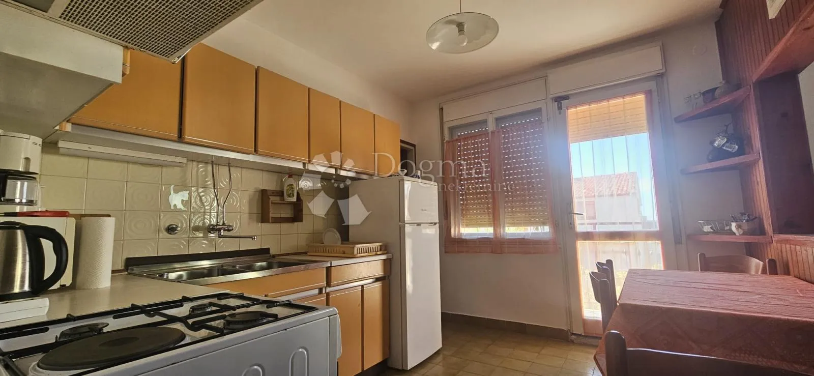 kuća sa 3 stana - slika 32