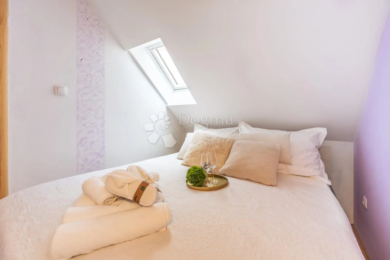 renovirana kamena kuća u centru kaštel starog - slika 13