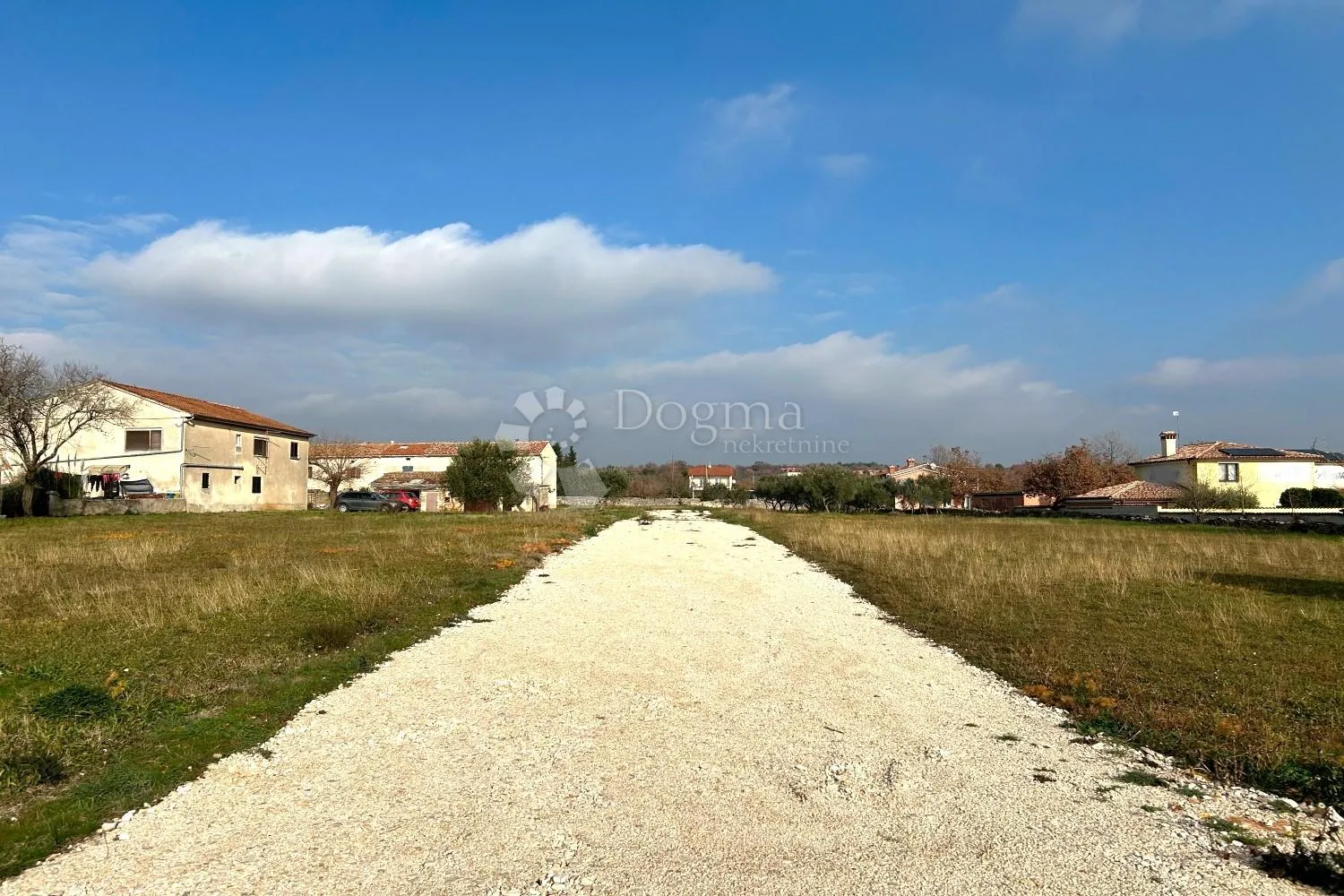 vodnjan – ravna građevinska parcela praktičnog oblika - slika 3