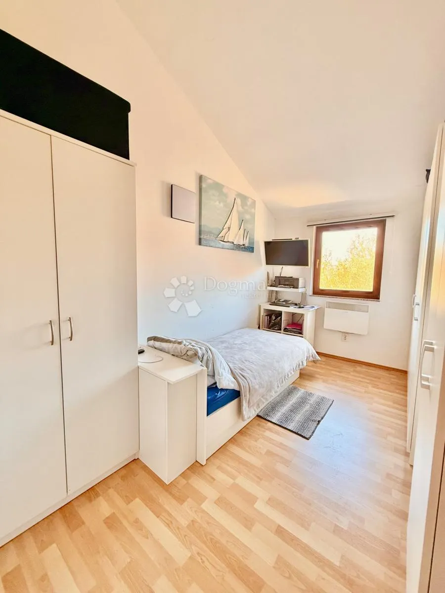 stan / apartman u klimnu, otok krk - slika 10