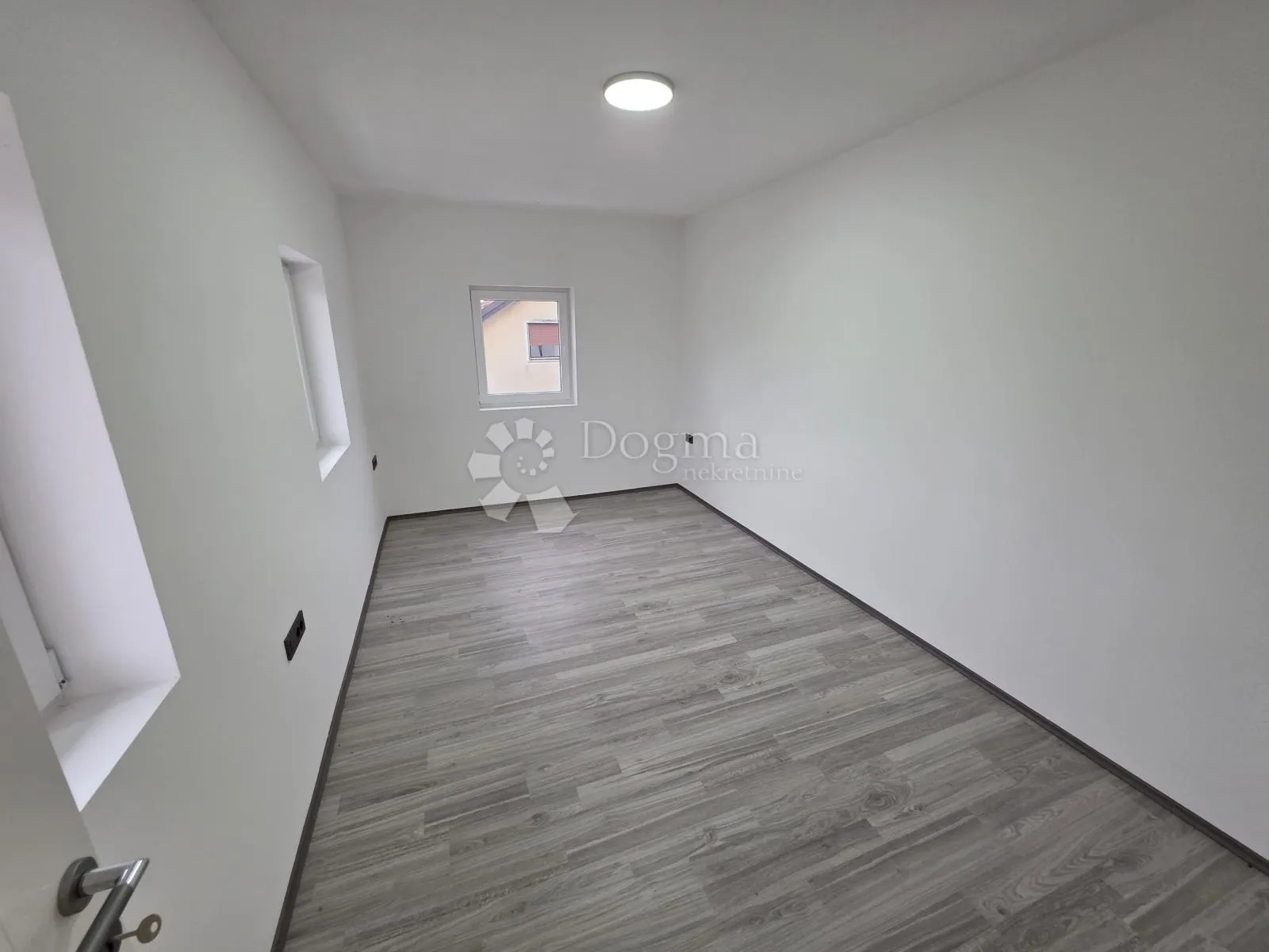 u popunosti renoviran stan sa okućnicom u zlataru površine 102m² - slika 14