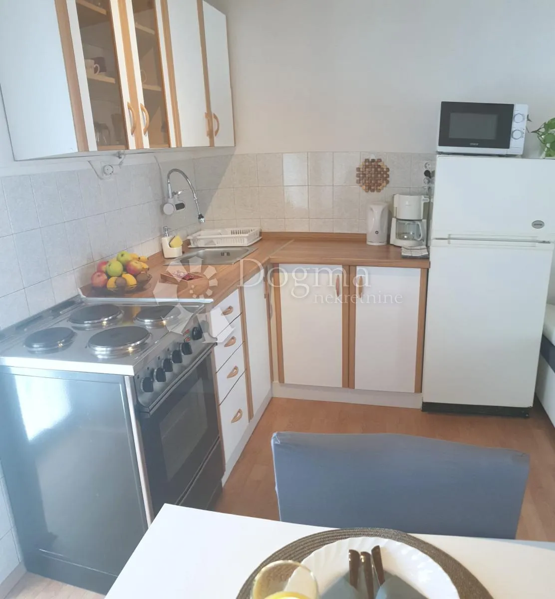 rijeka grobnik -kuća sa tri stambene jedinice - slika 22