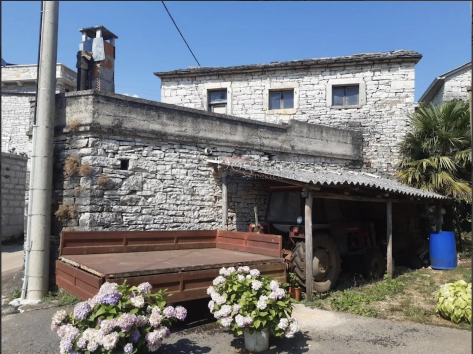 kamena kuća za renovaciju u pilatima - slika 7