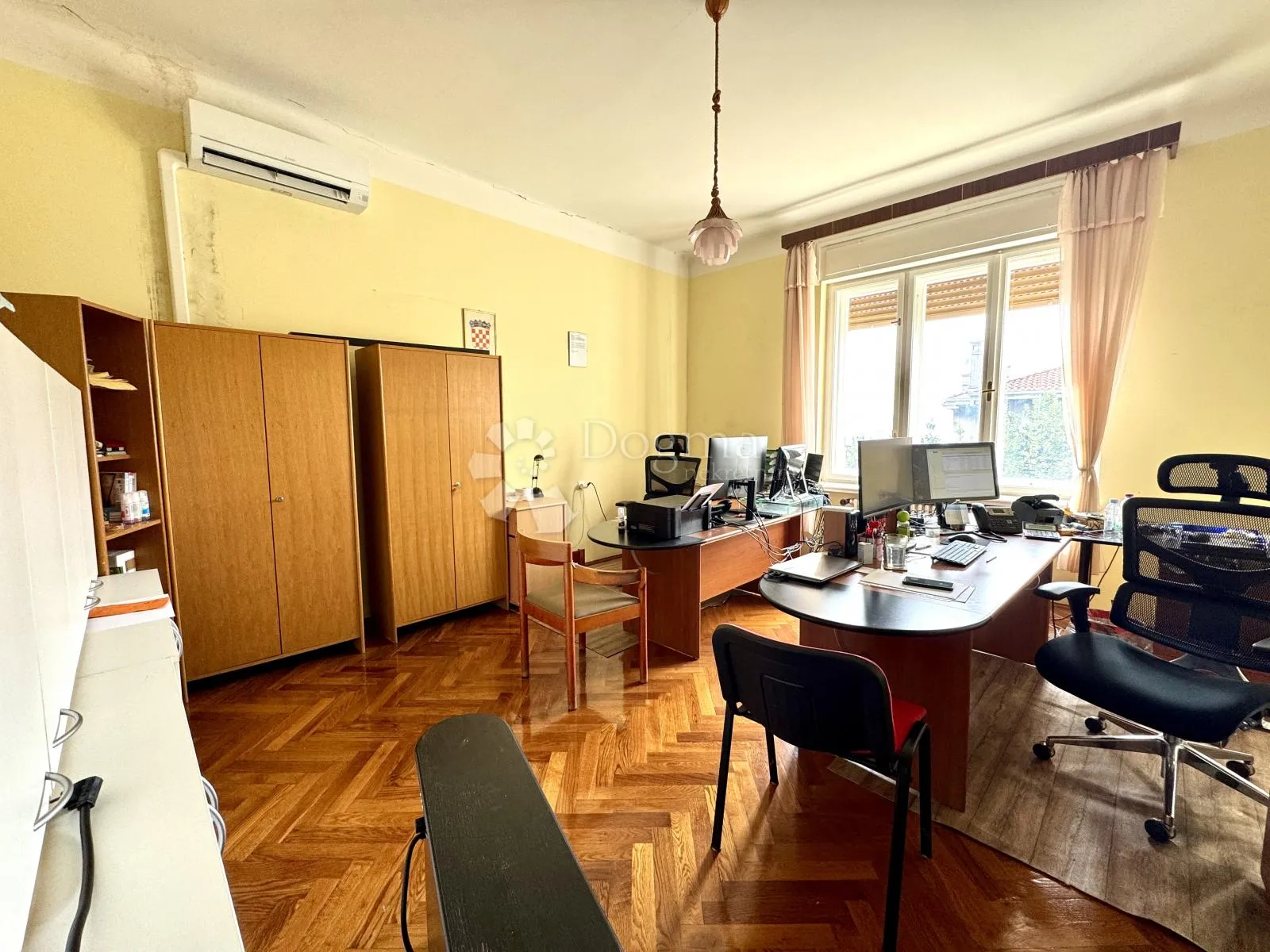 stan na dvije etaže u vili - pećine - slika 7