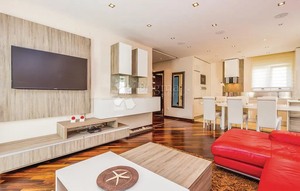 apartman 10 metara od mora sa bazenom crikvenica - slika 7
