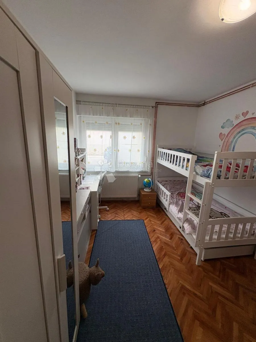 jednosoban stan visoko prizemlje centar grada - slika 11