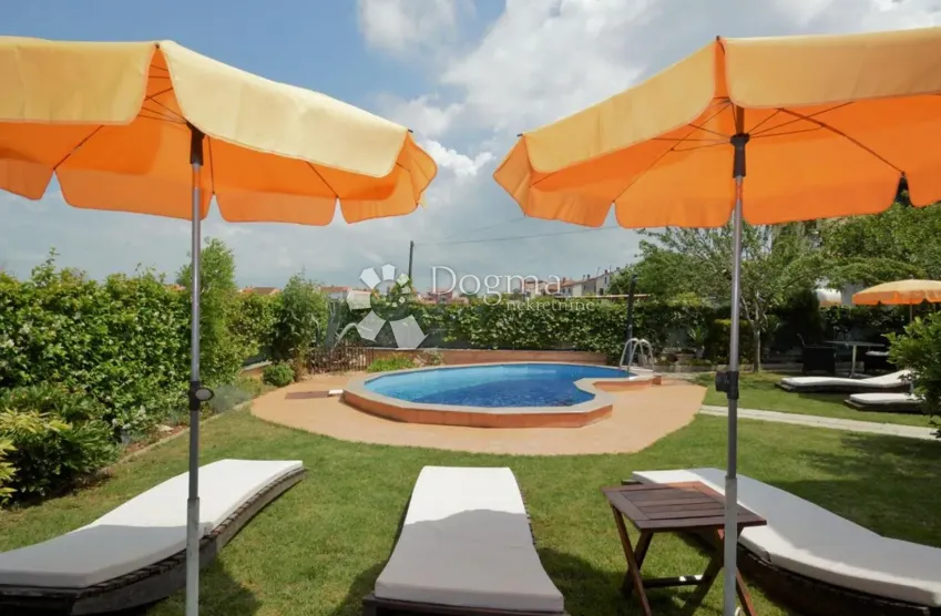 kuća sa apartmanima i bazenom u blizini fažane čeka na vas! - slika 2