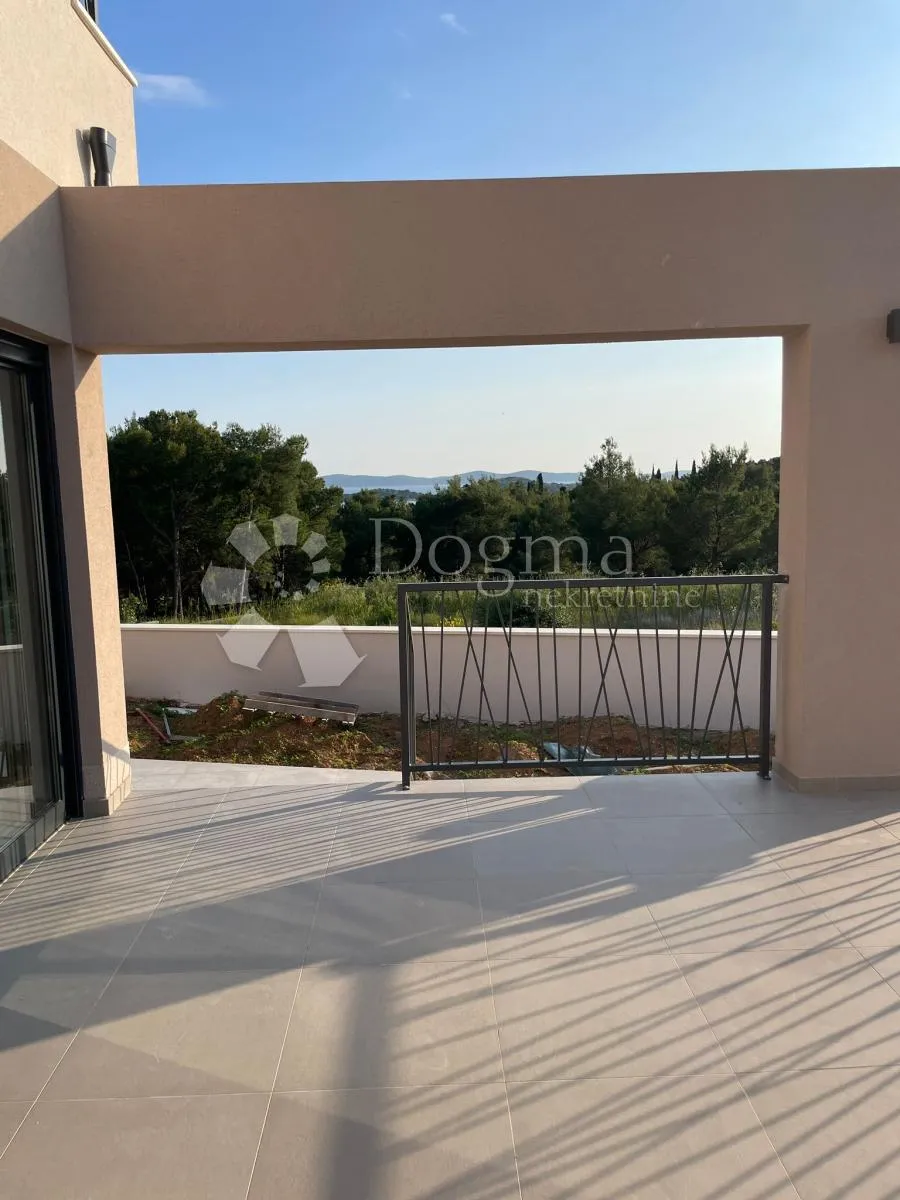 vodice duplex kuća na atraktivnoj lokaciji sa prekrasnim pogledom - slika 21