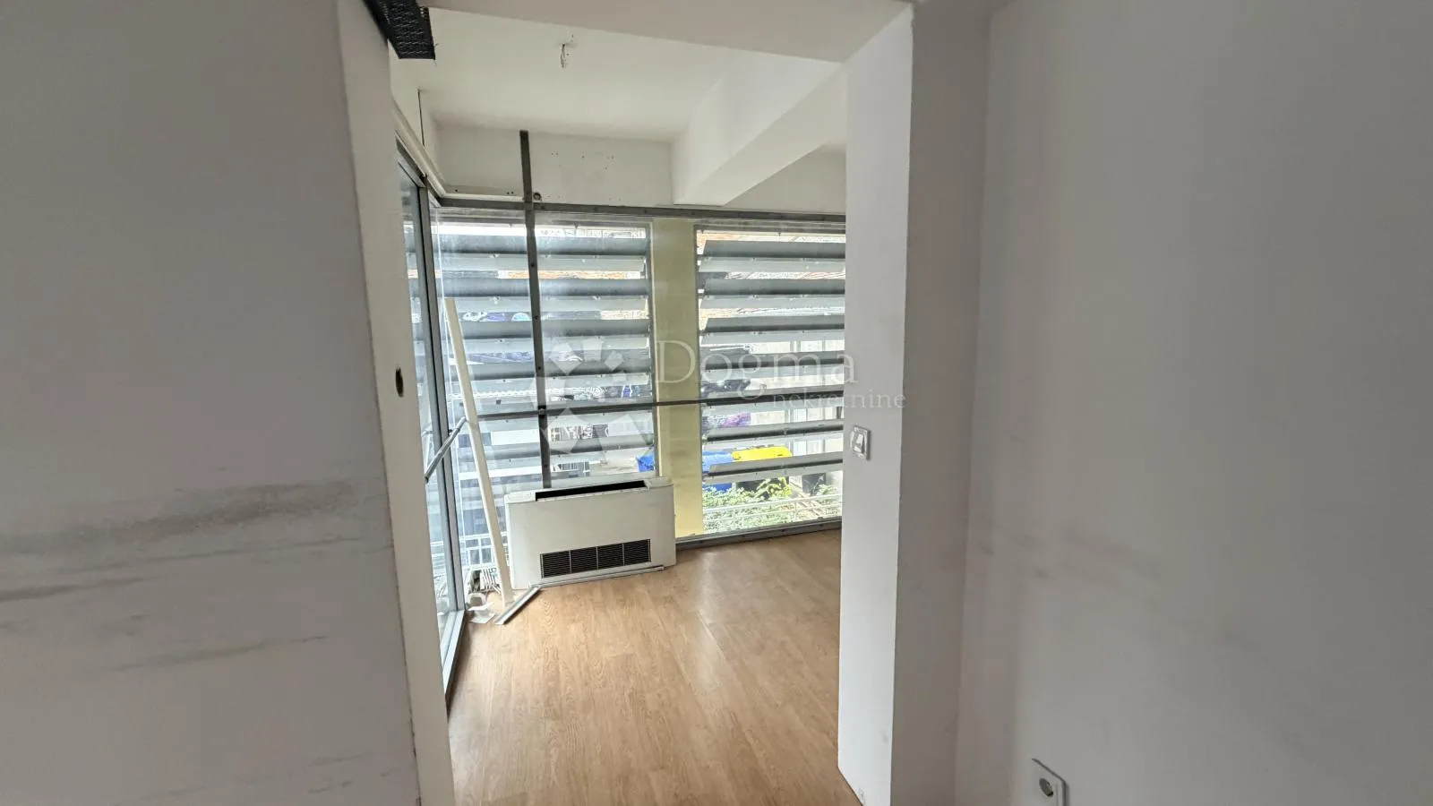 najam poslovnog prostora 350m2, kvaternikov trg - slika 8