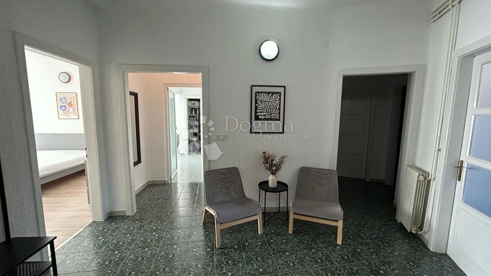 prostrani stan u centru s panoramskim pogledom na grad - 2 terase! - slika 13