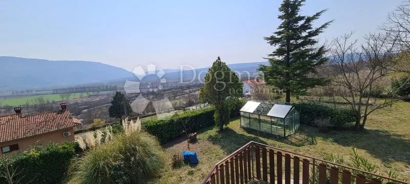 kuća sa 2 stana i prostranom građevinskom okućnicom - slika 25