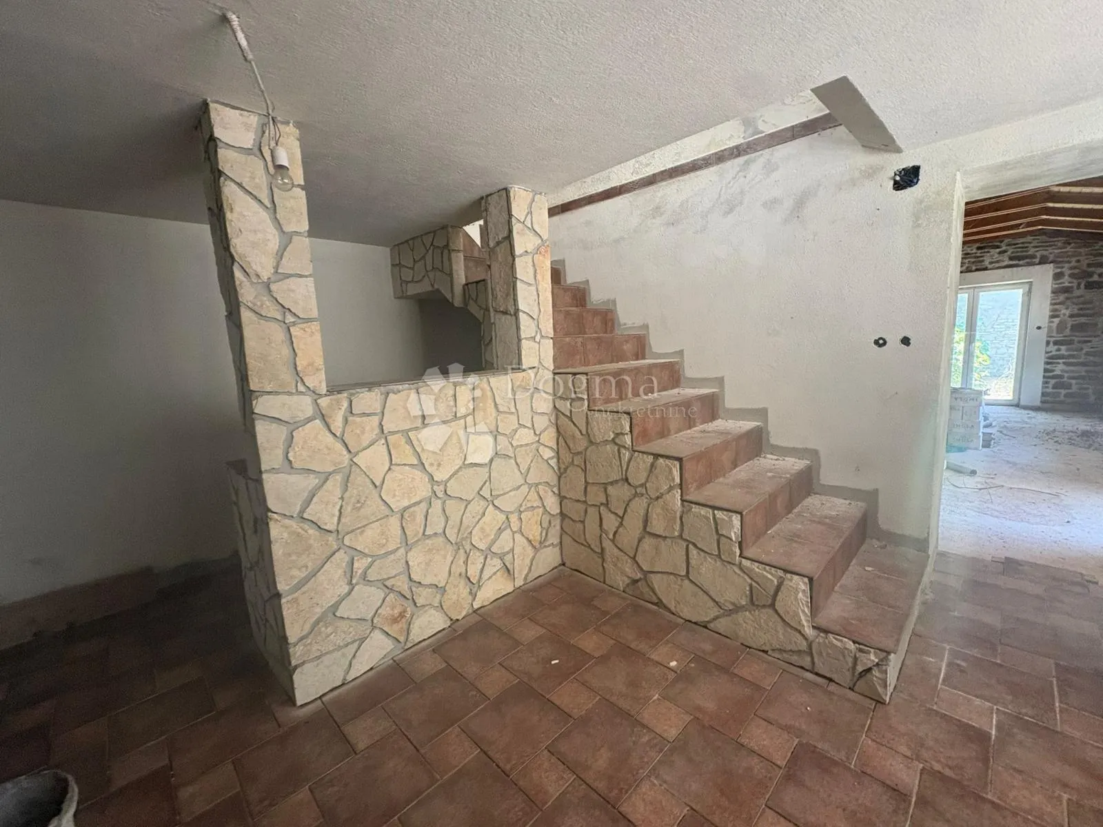 kuća sa velikim potencijalom u srcu istre - slika 24