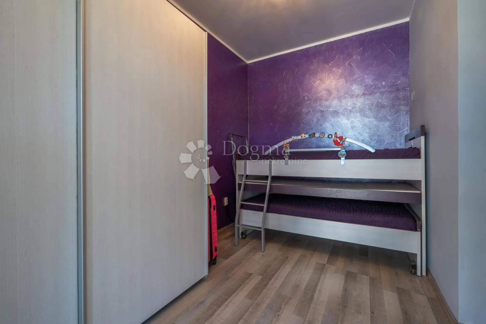 centar – 108 m², moderan 3s+db s parkingom - slika 10