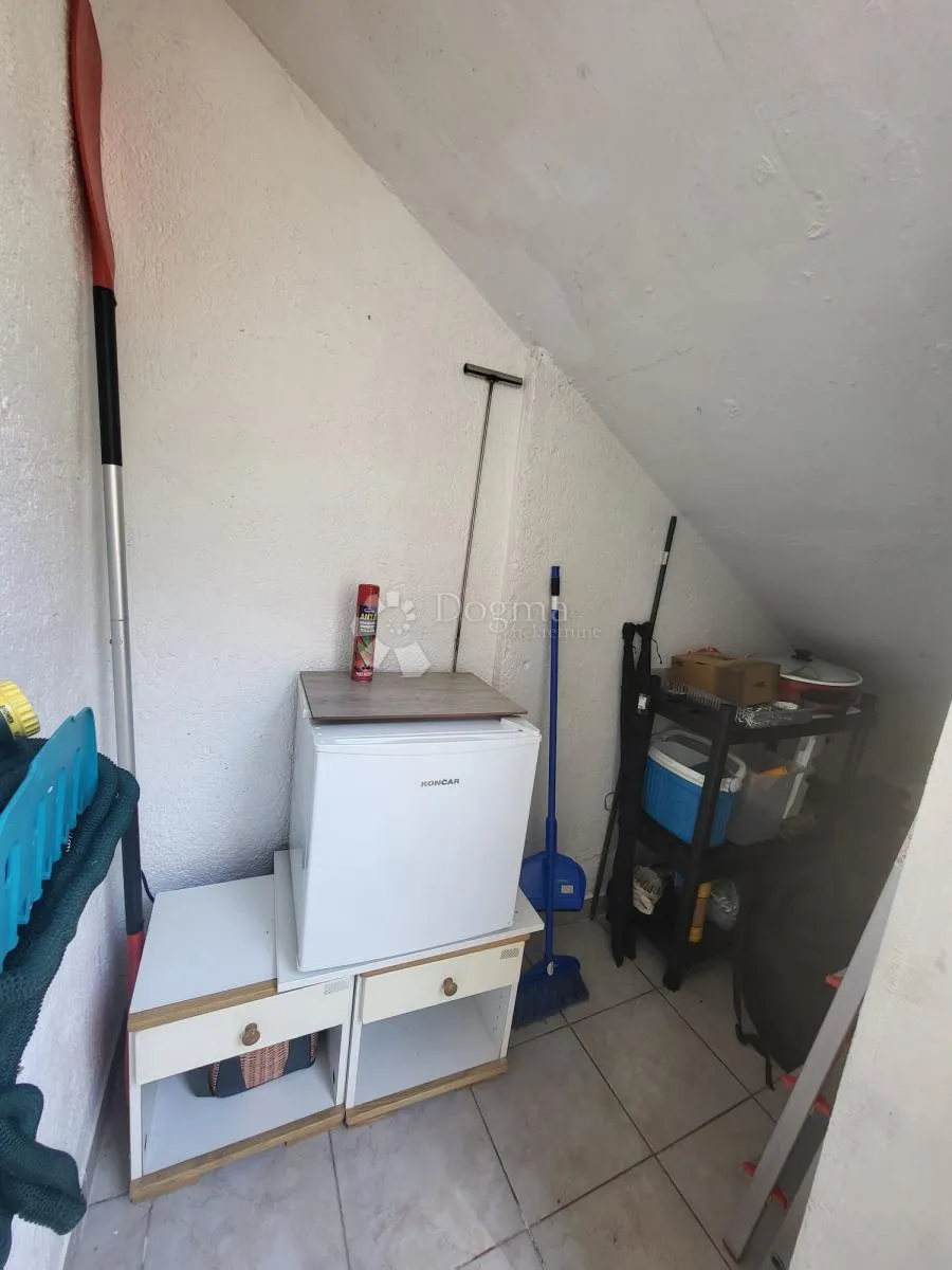kompletno renoviran apartman s balkonom nadomak mora - barariga - slika 9