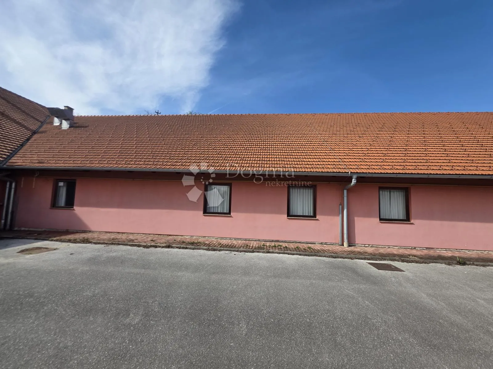 prodaja poslovnog objekta 1.214m² - izvrsna prometna povezanost u svim smjerovima - slika 2