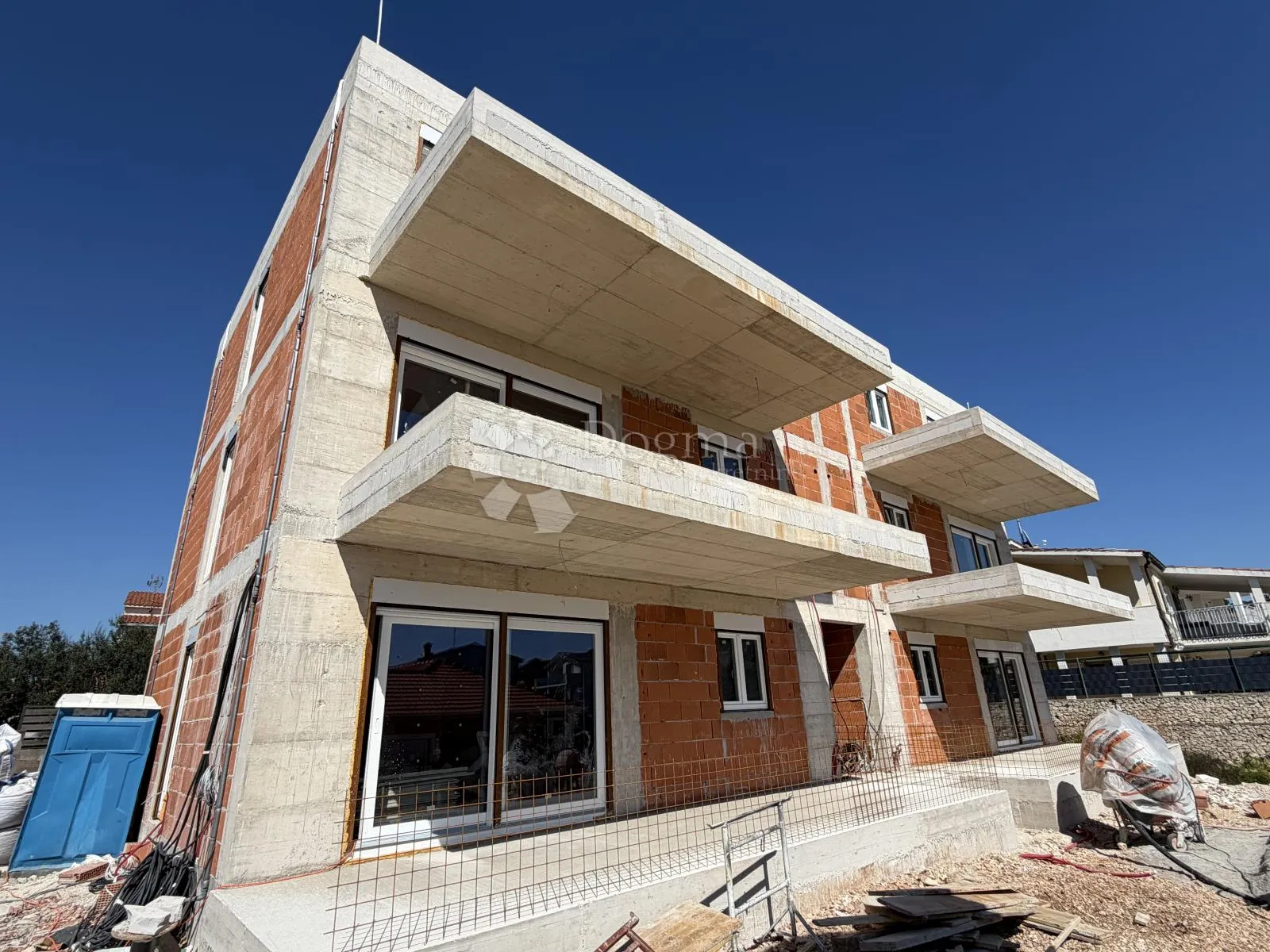 ražanj – novogradnja: ekskluzivan stan s-4 s prekrasnim pogledom, 80 m od mora - slika 11