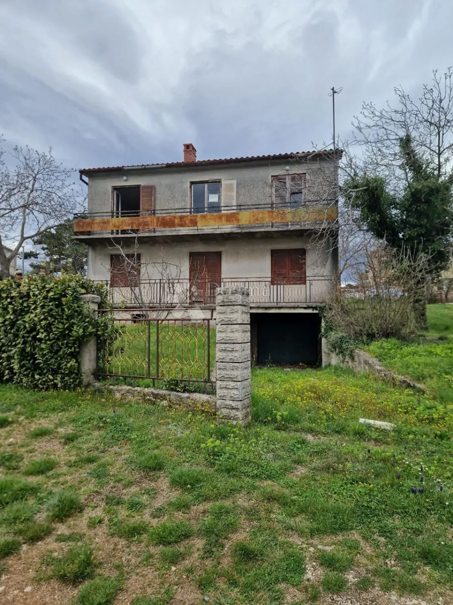 obiteljska katnica za renovaciju na top lokaciji! - slika 13