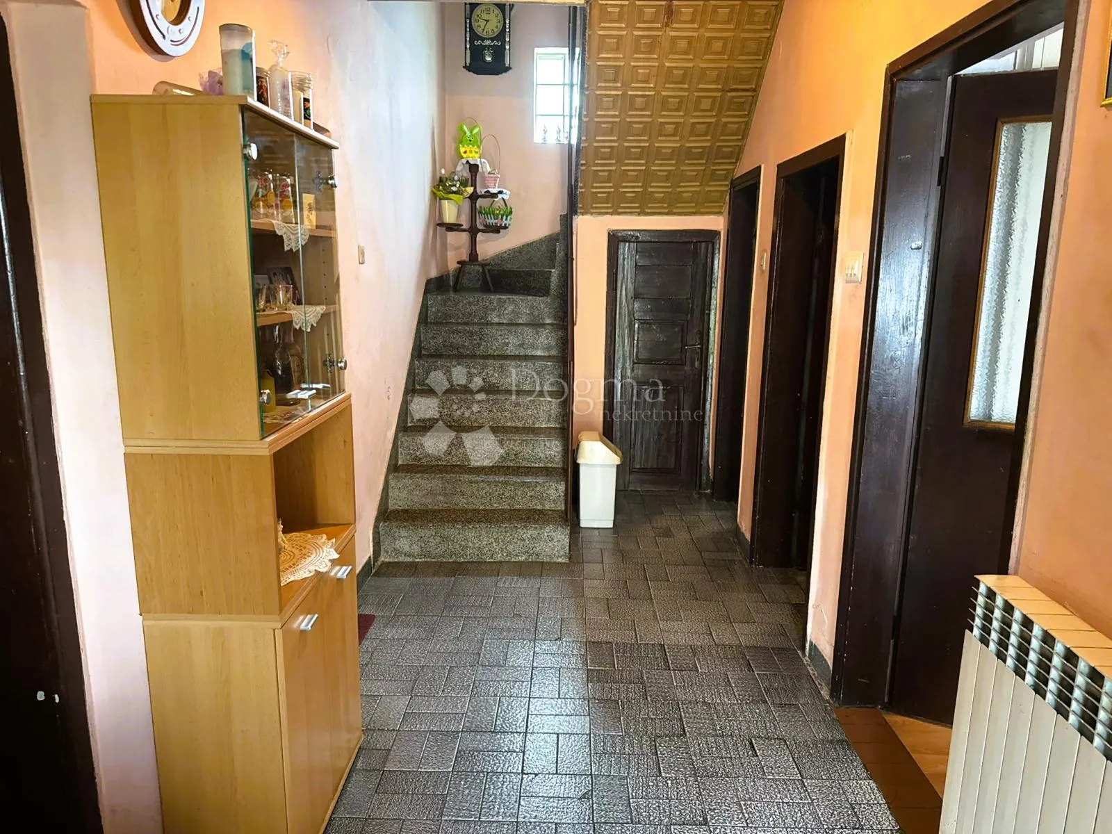 kuća - oporovec - mirna lokacija - slika 2