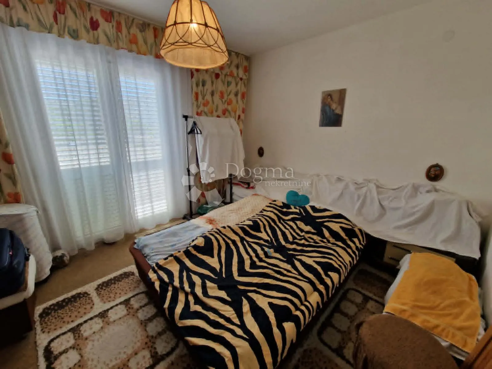 pag - kuća s 2 apartmana 282,80 m2 - 250 m od mora - slika 39