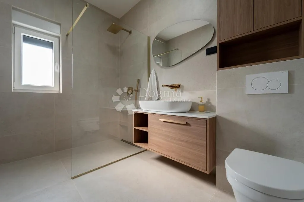 turanj - villa s bazenom, spremna za useljenje - 350m od mora - slika 23