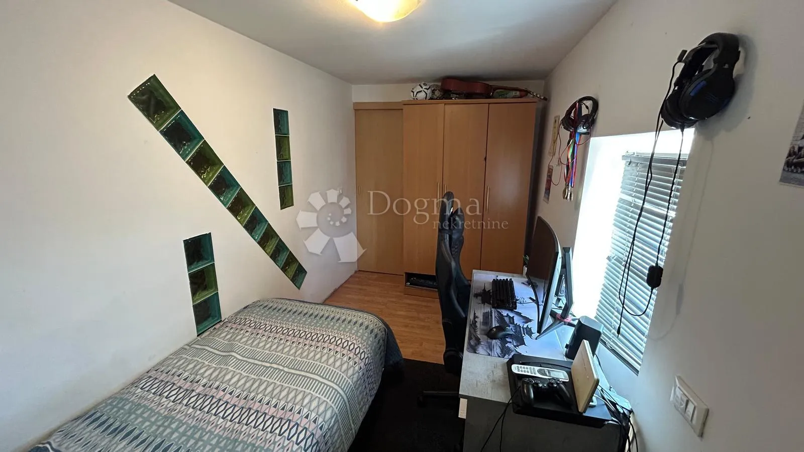 predivna renovirana kuća 160m2 - šišan - slika 16
