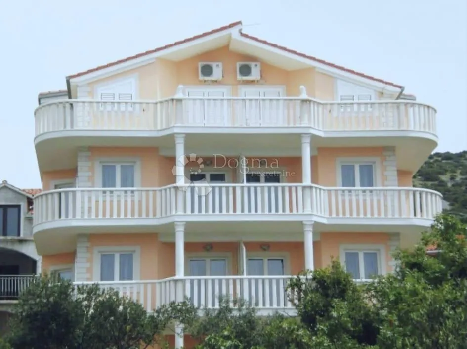 zatoglav - kuća nadomak mora sa 7 apartmana i poslovnim prostorom - slika 3
