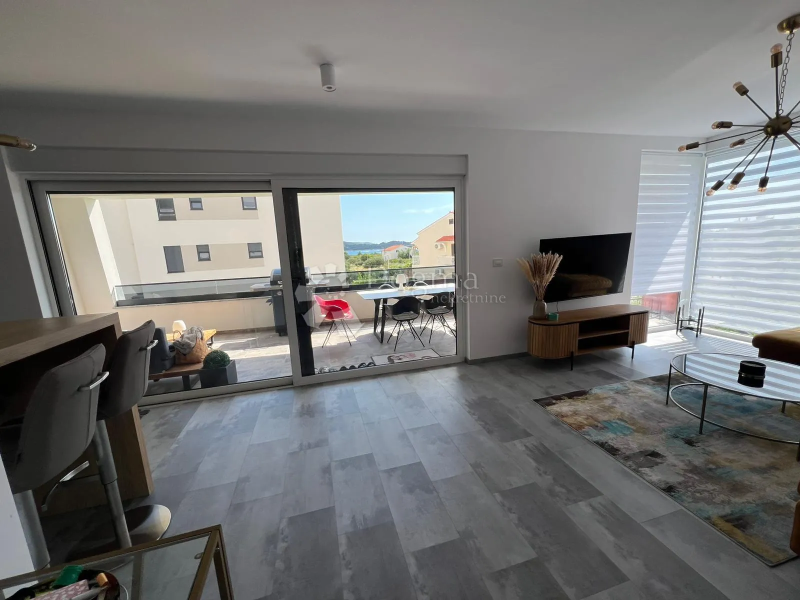 vodice - u potpunosti namješten stan s velikim vrtom - slika 11