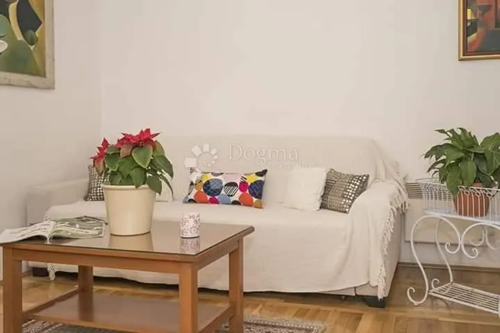 prodaja dva zasebna apartmana s pogledom na more - slika 9