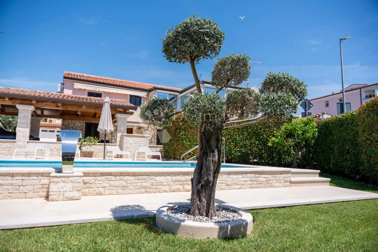 prelijepa kuća s pogledom na more novigrad - slika 4