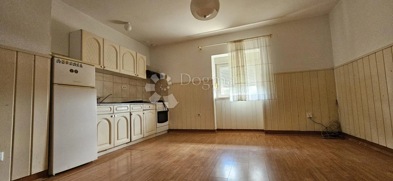 komforna mala kuća od 110m² - slika 3