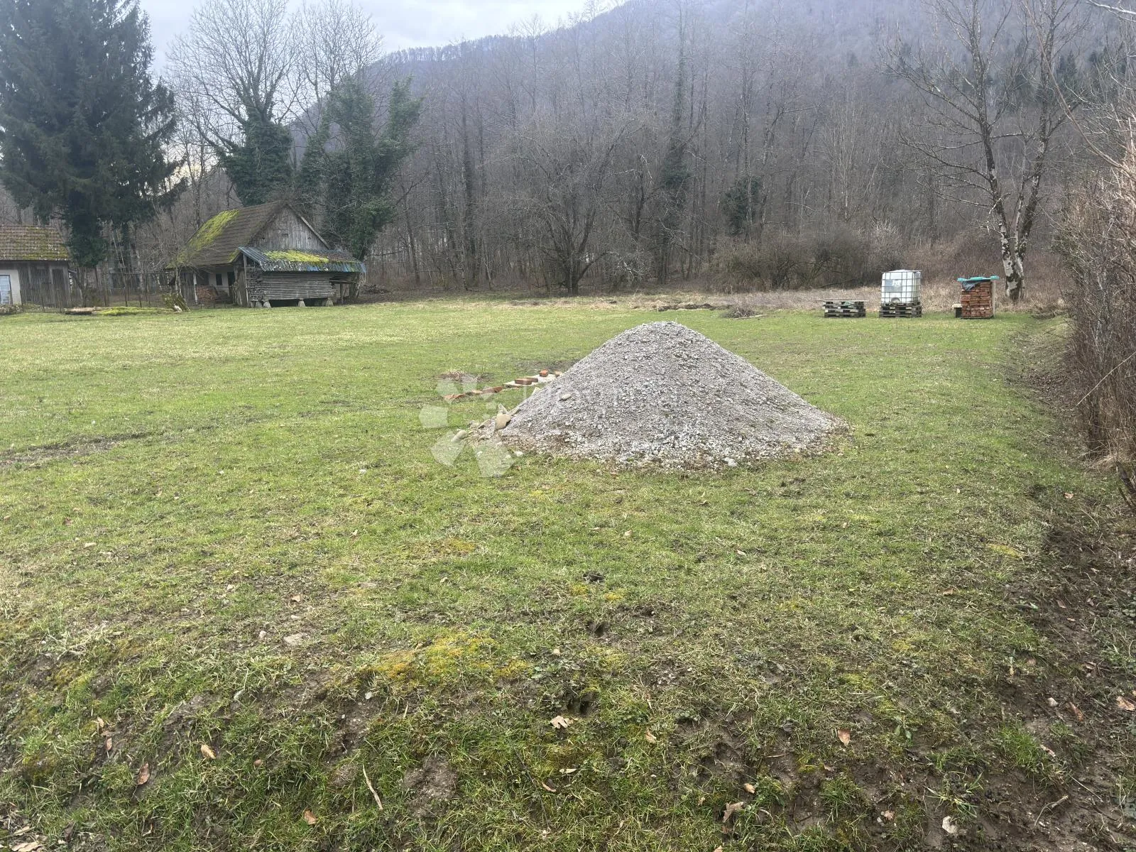 građevinsko zemljište s projektom i dozvolom - slika 2