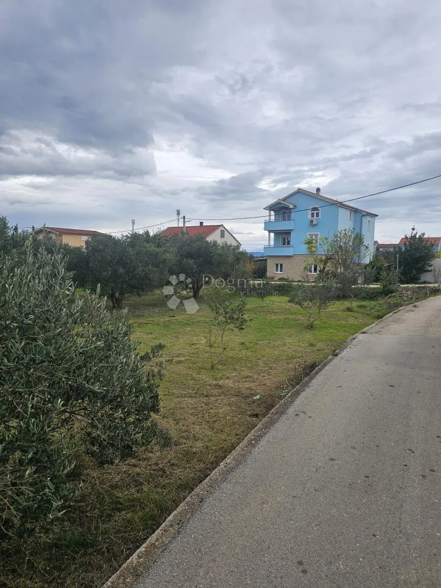 pašman, građevinsko zemljište - 150m od mora - slika 3