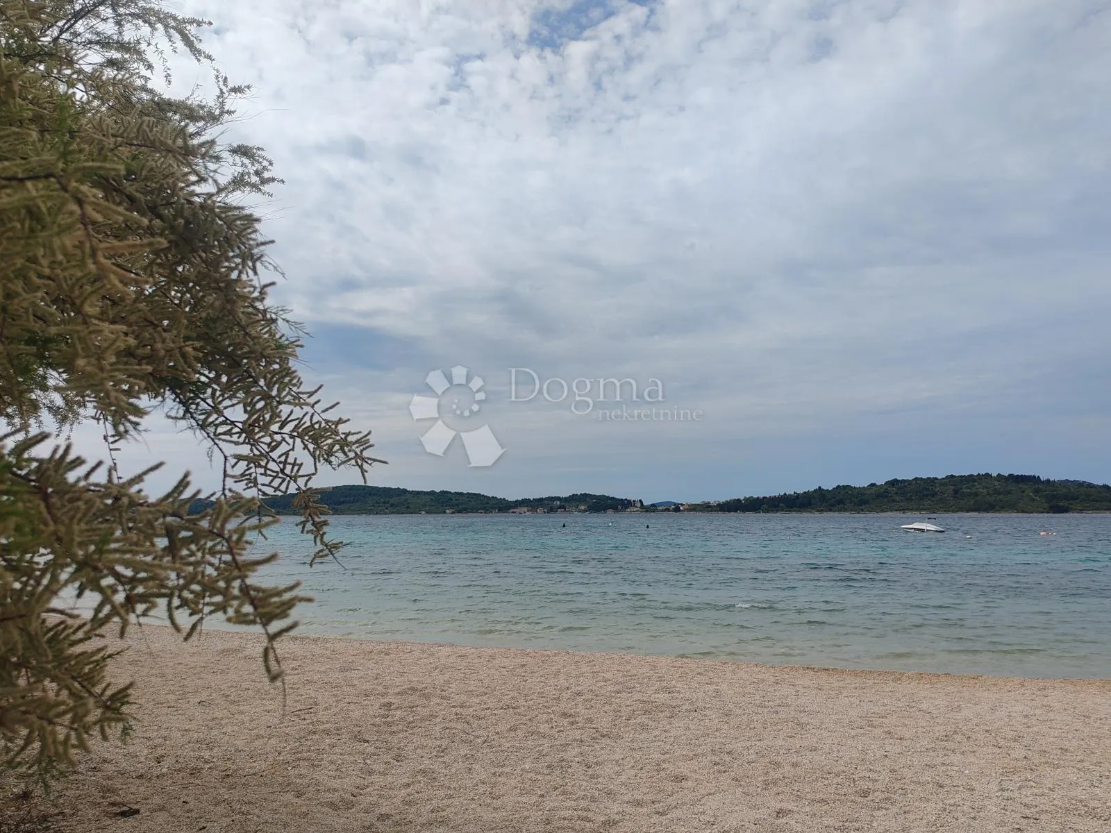 vodice - atraktivna kuća s dva stana - 150 metara od plaže - slika 47
