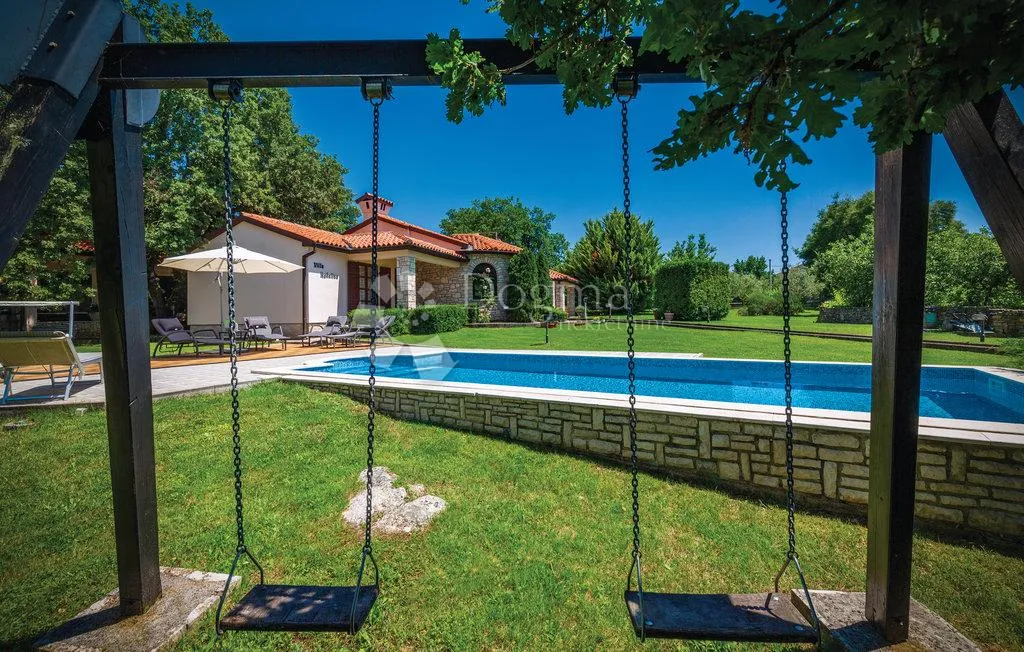 kamena kuća na šarmantnom imanju - slika 9