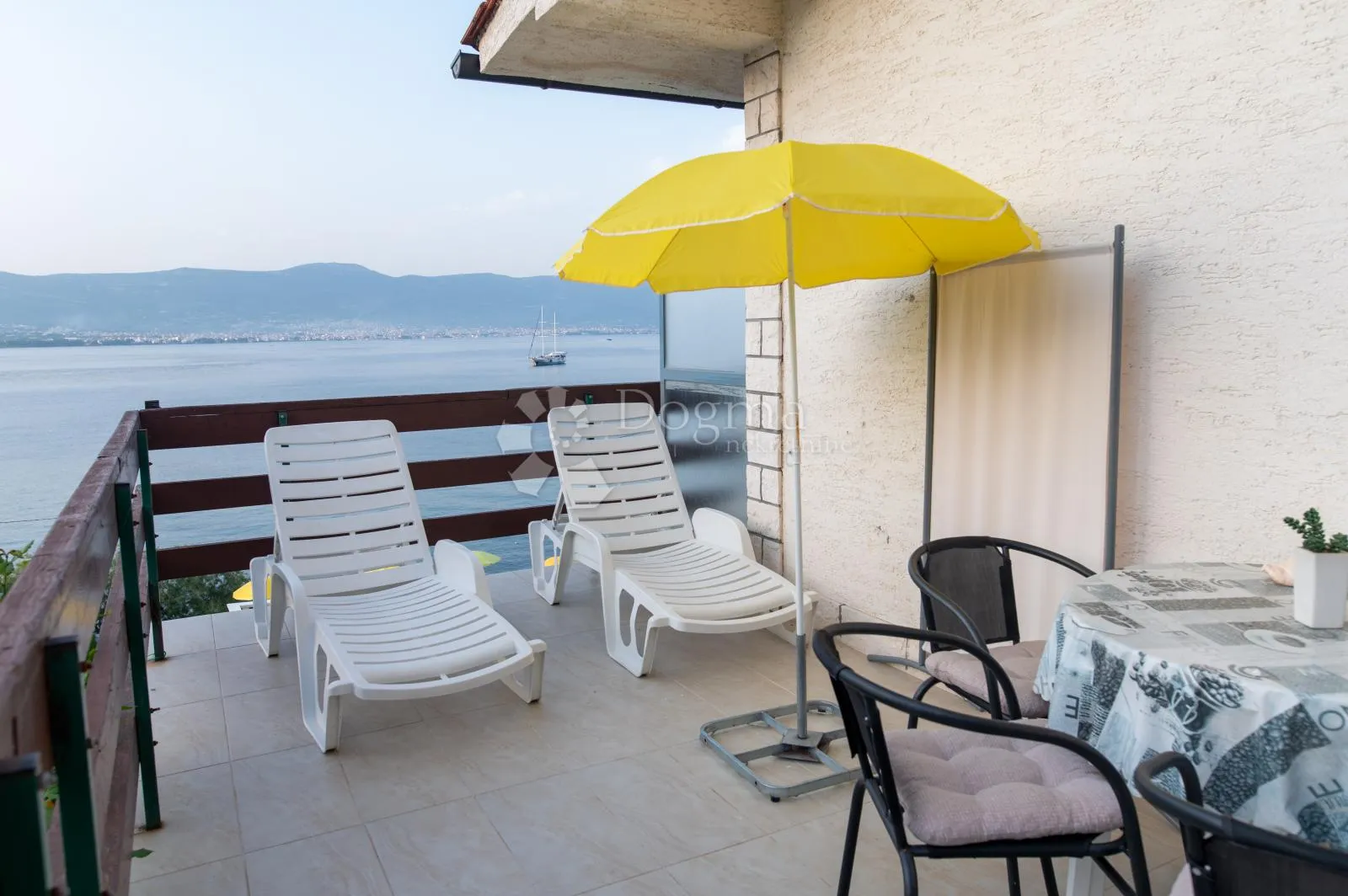 kuća prvi red uz more - dvojna kuća u arbaniji, trogir - slika 16