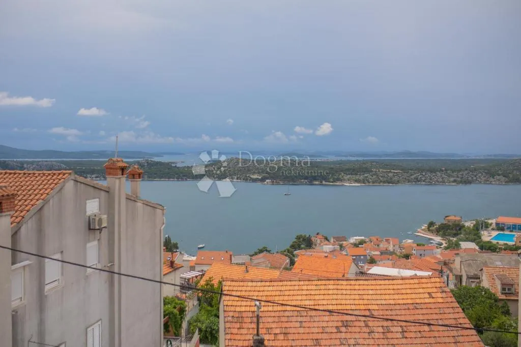 šibenik-penthouse s pogledom na more - slika 35