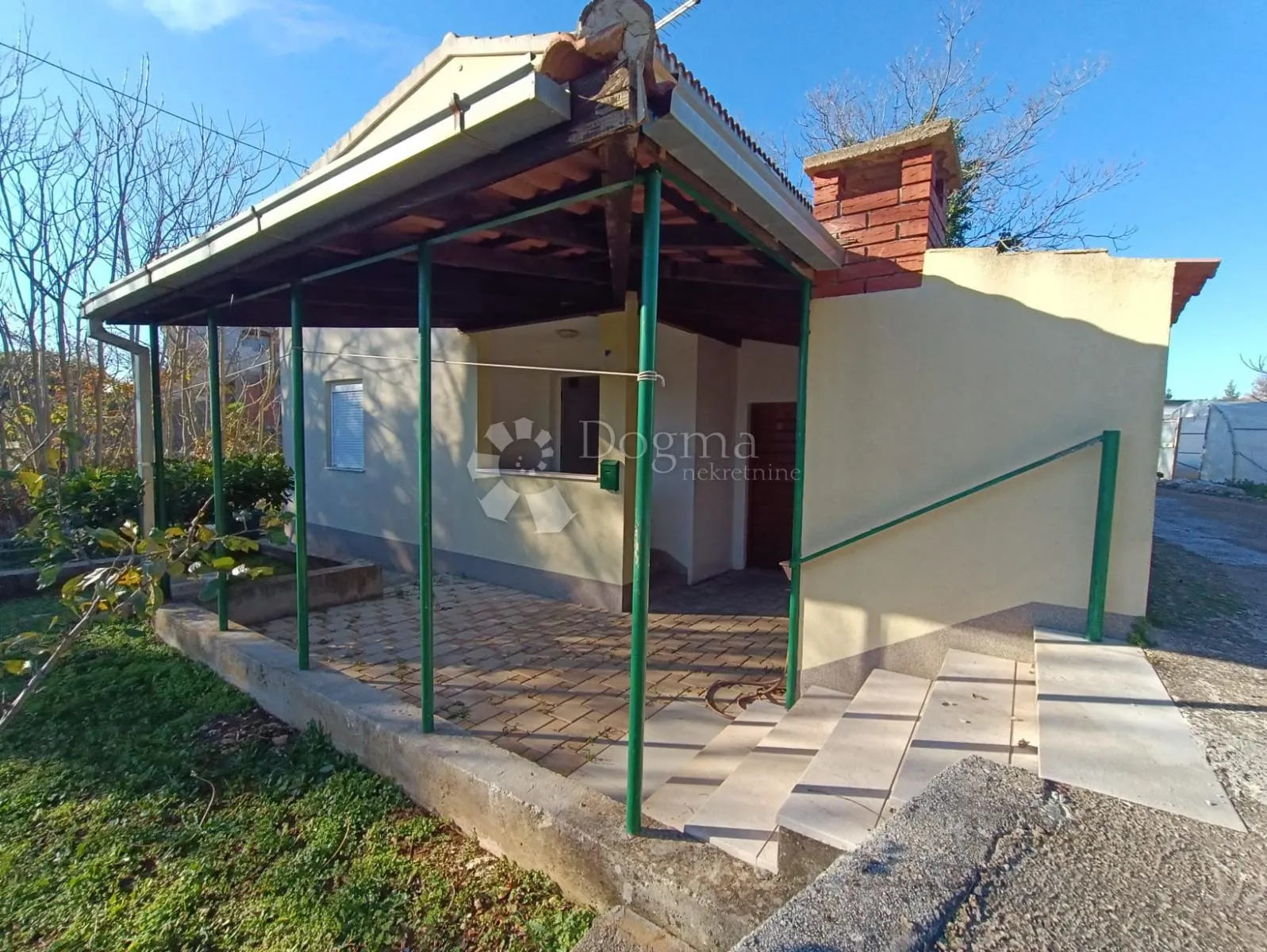 samostojeća kuća na šolti - slika 2