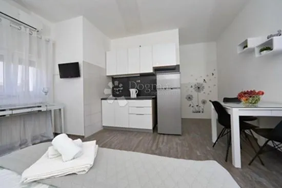 bibinje - apartmanska kuća prvi red do mora - slika 37