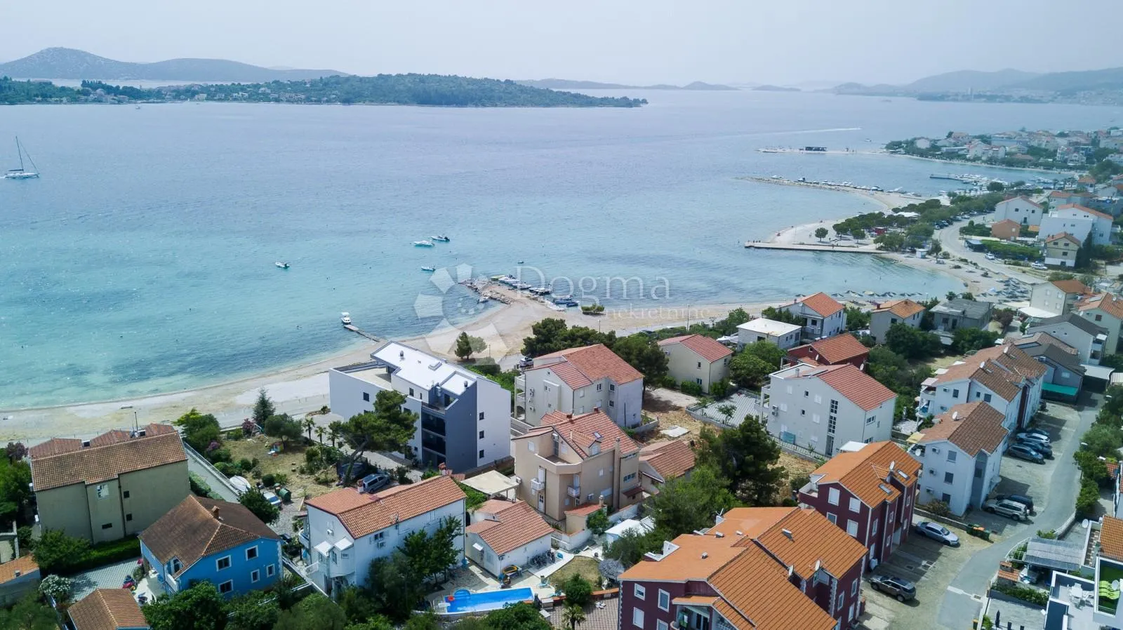 apartmanska kuća u srimi na samoj plaži - slika 18