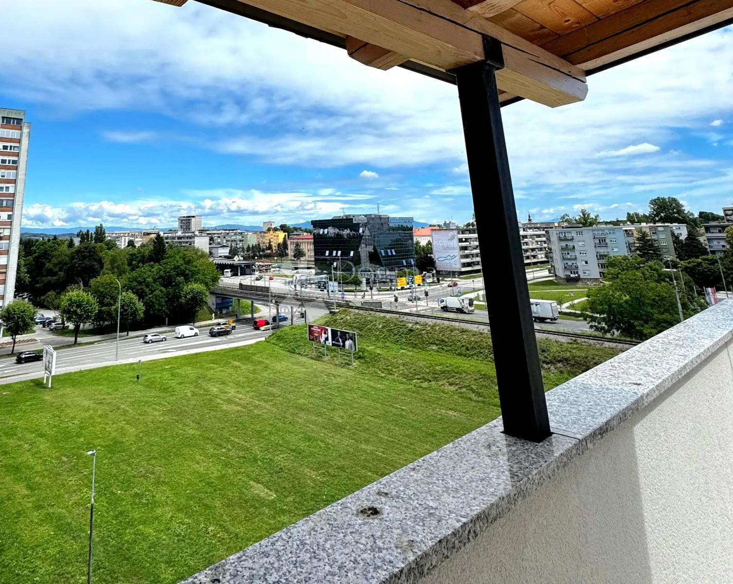 prodaja, stan, karlovac, nkp 50m² + 20m² terase, grabrik - slika 4