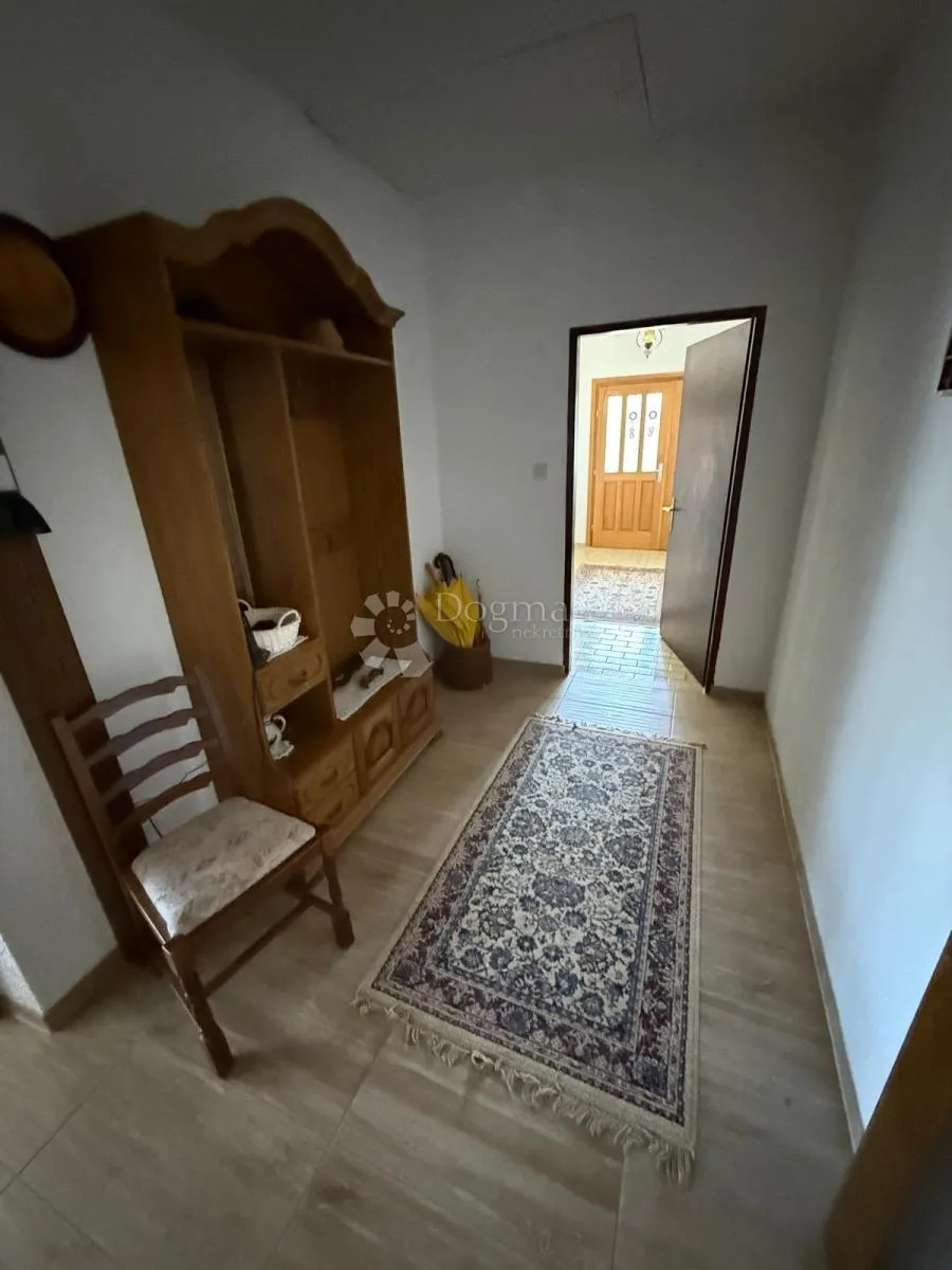 lijepa kuća kod dugog sela s velikom okućnicom - slika 14