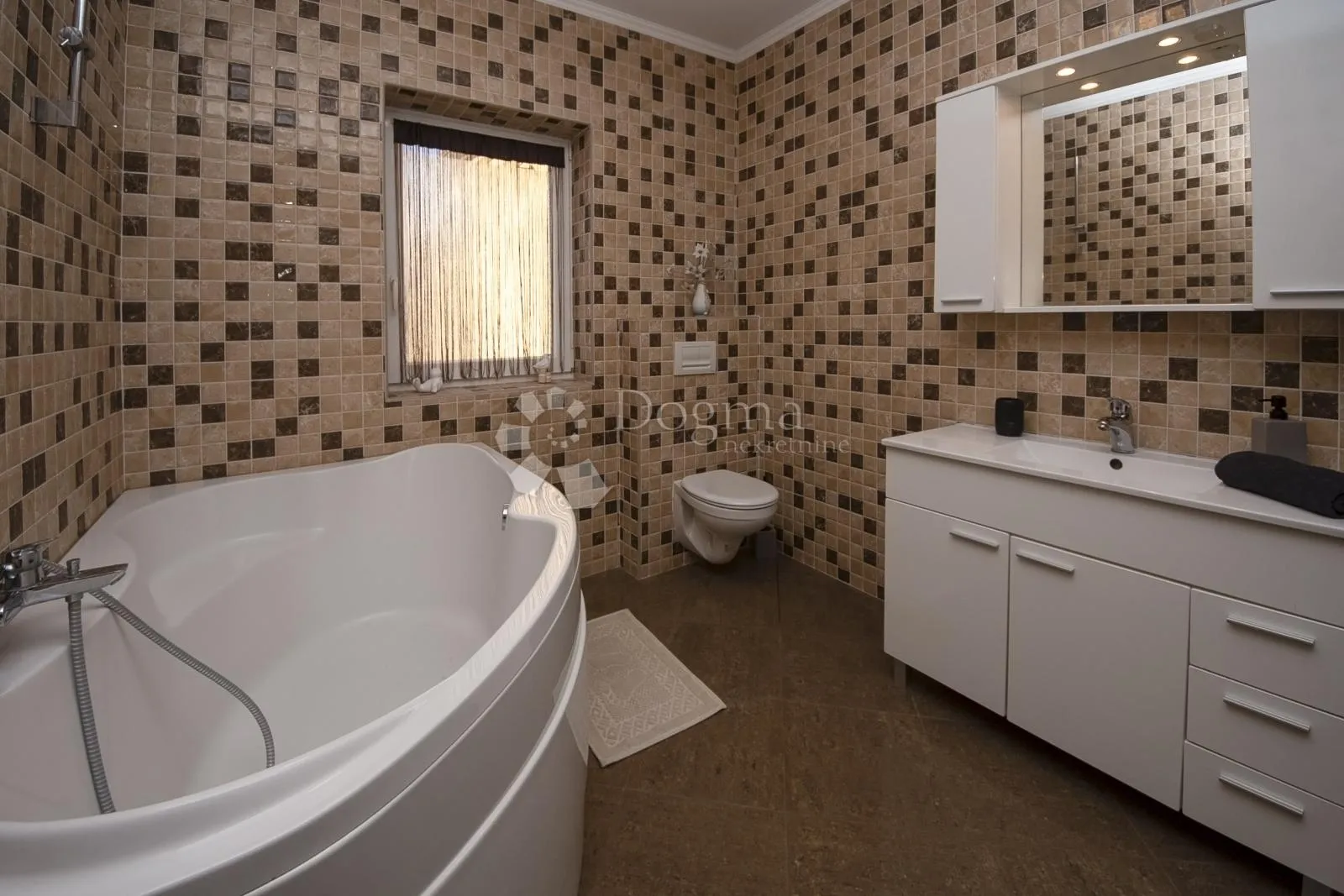 dubrava kod šibenika - prekrasna villa sa bazenom, 282 m2 - slika 21