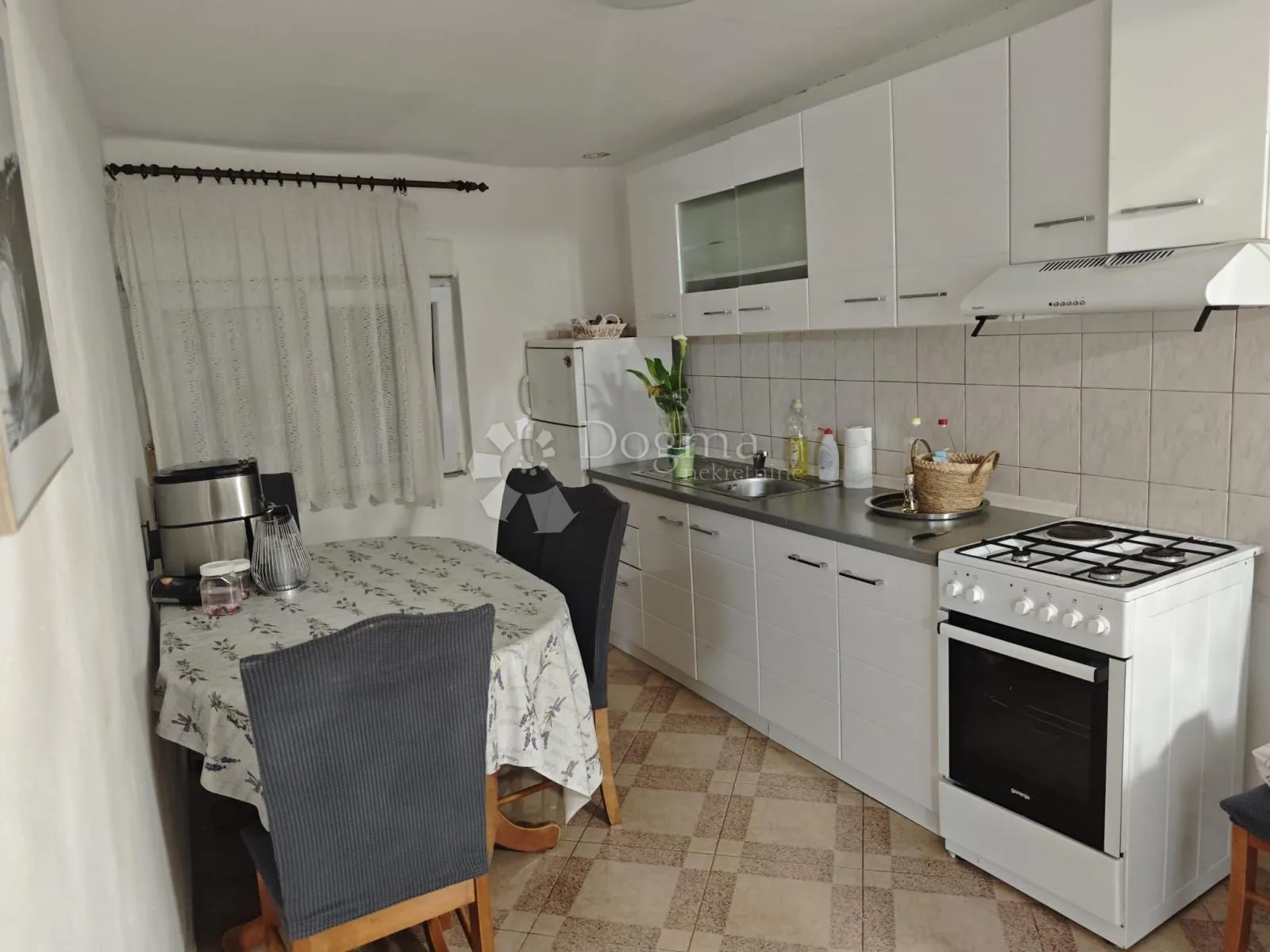 prodaje se kuća, ljubački stanovi - slika 16
