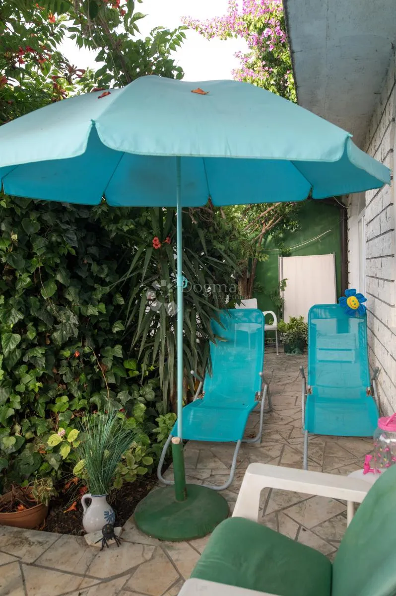 kuća prvi red uz more - dvojna kuća u arbaniji, trogir - slika 8
