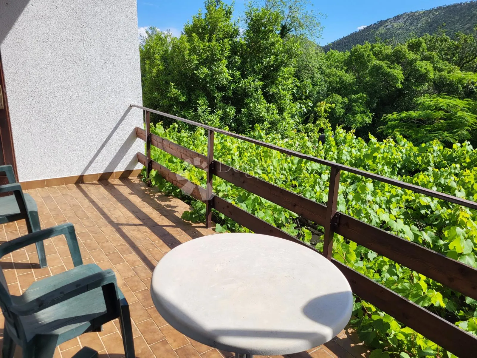 kuća sa garažom - slika 4