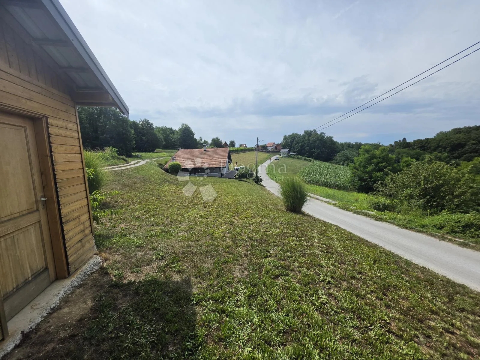 kuća s panoramskim pogledom između zaboka i krapine! - slika 17